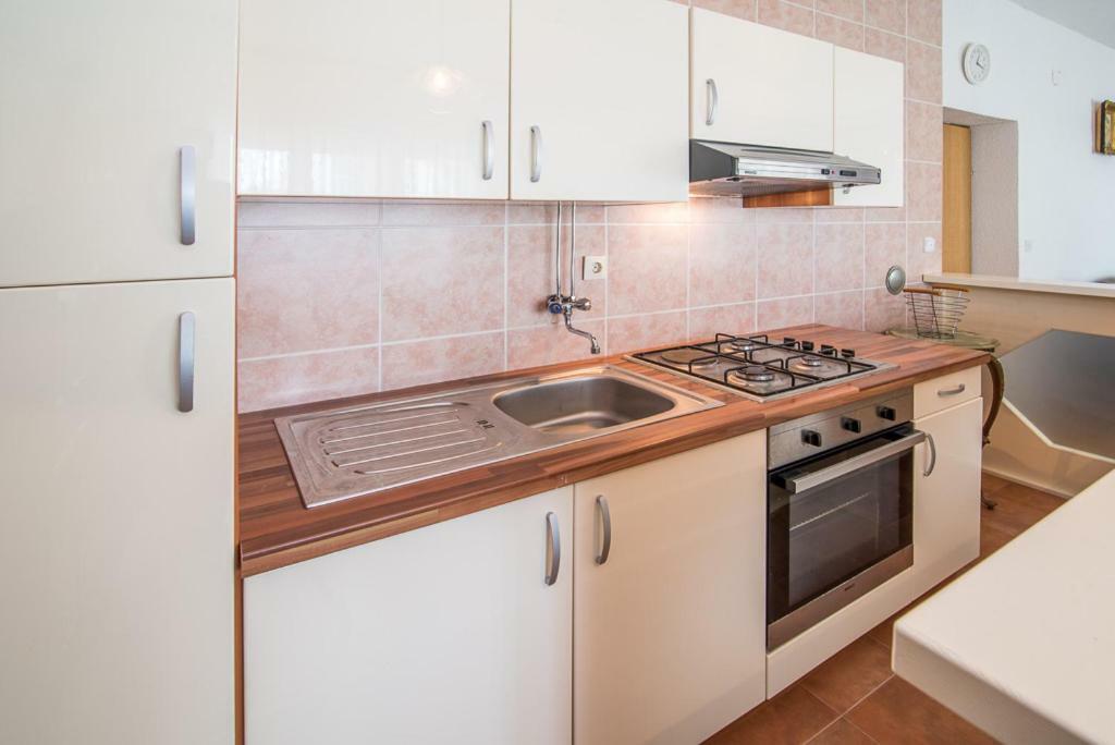 Beljan Apartments Крк Экстерьер фото