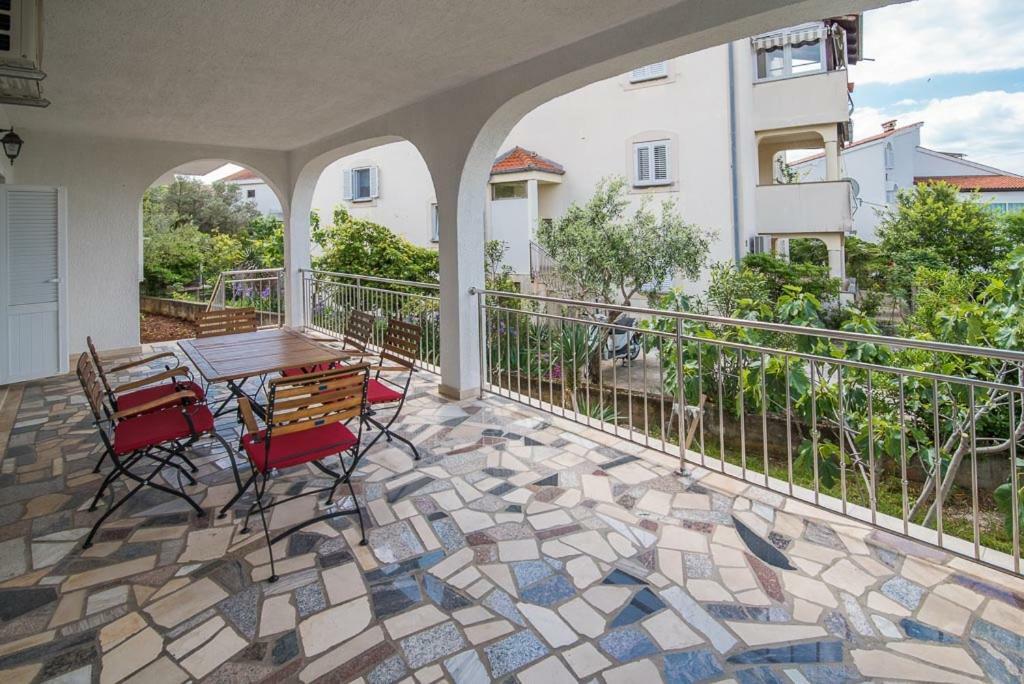 Beljan Apartments Крк Экстерьер фото